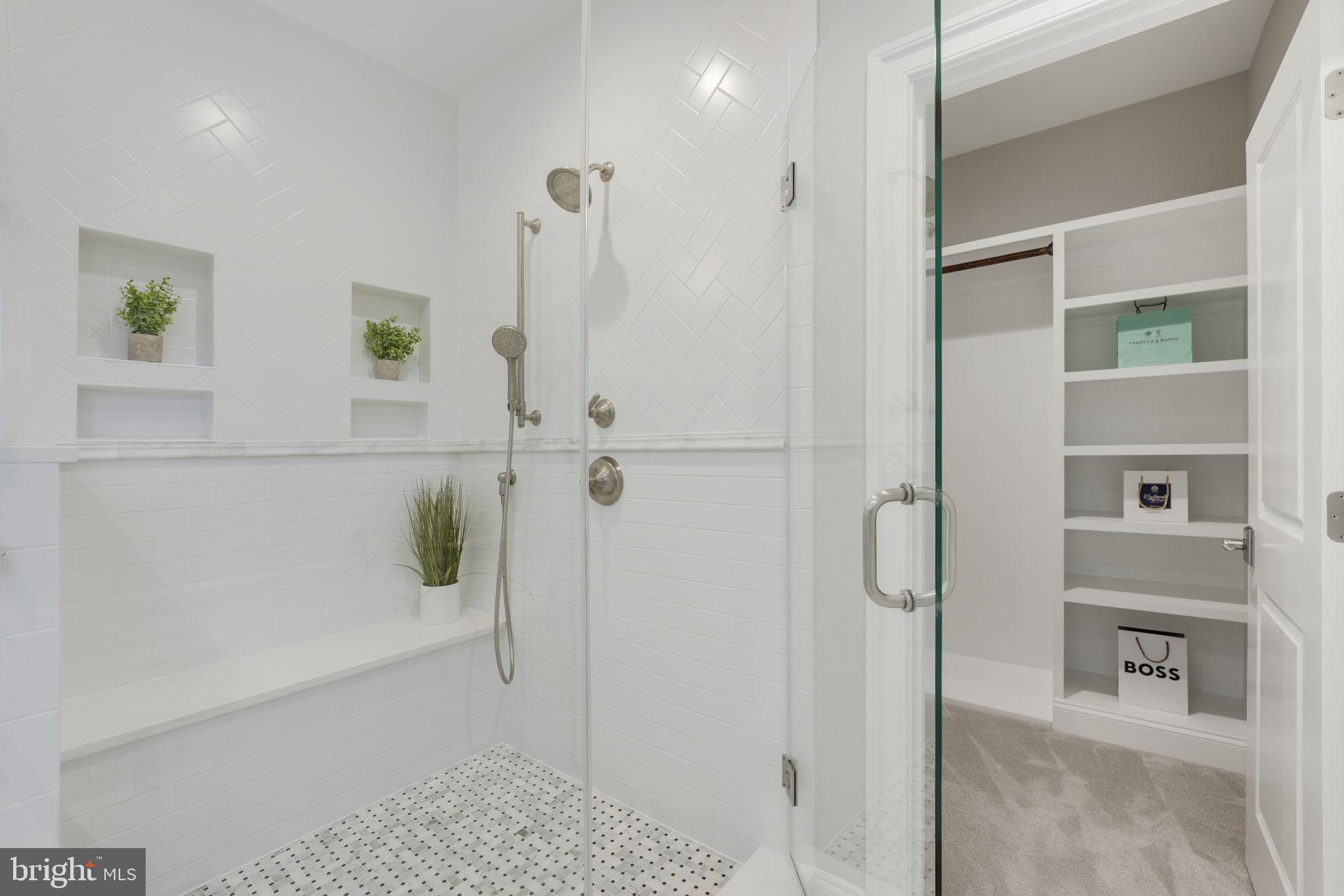 BERKSHIRE OAKWOOD - Residential