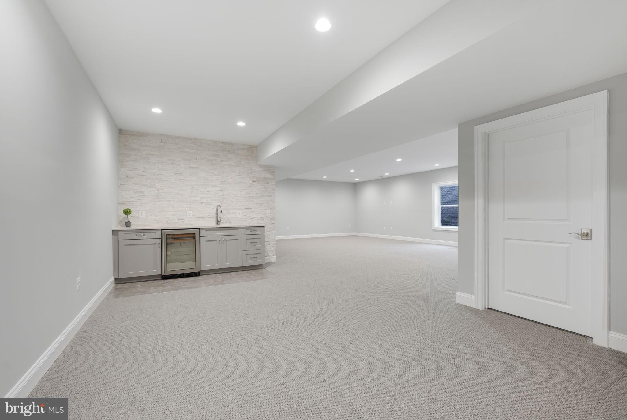 BERKSHIRE OAKWOOD - Residential