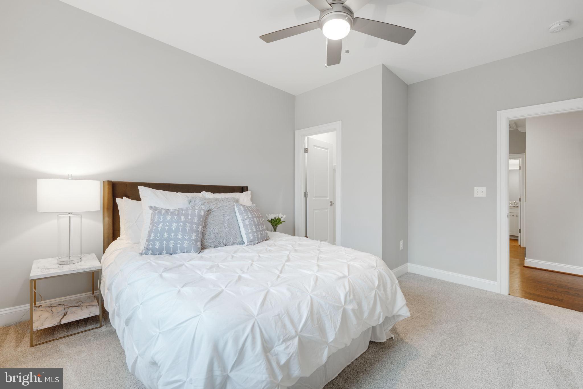 BERKSHIRE OAKWOOD - Residential