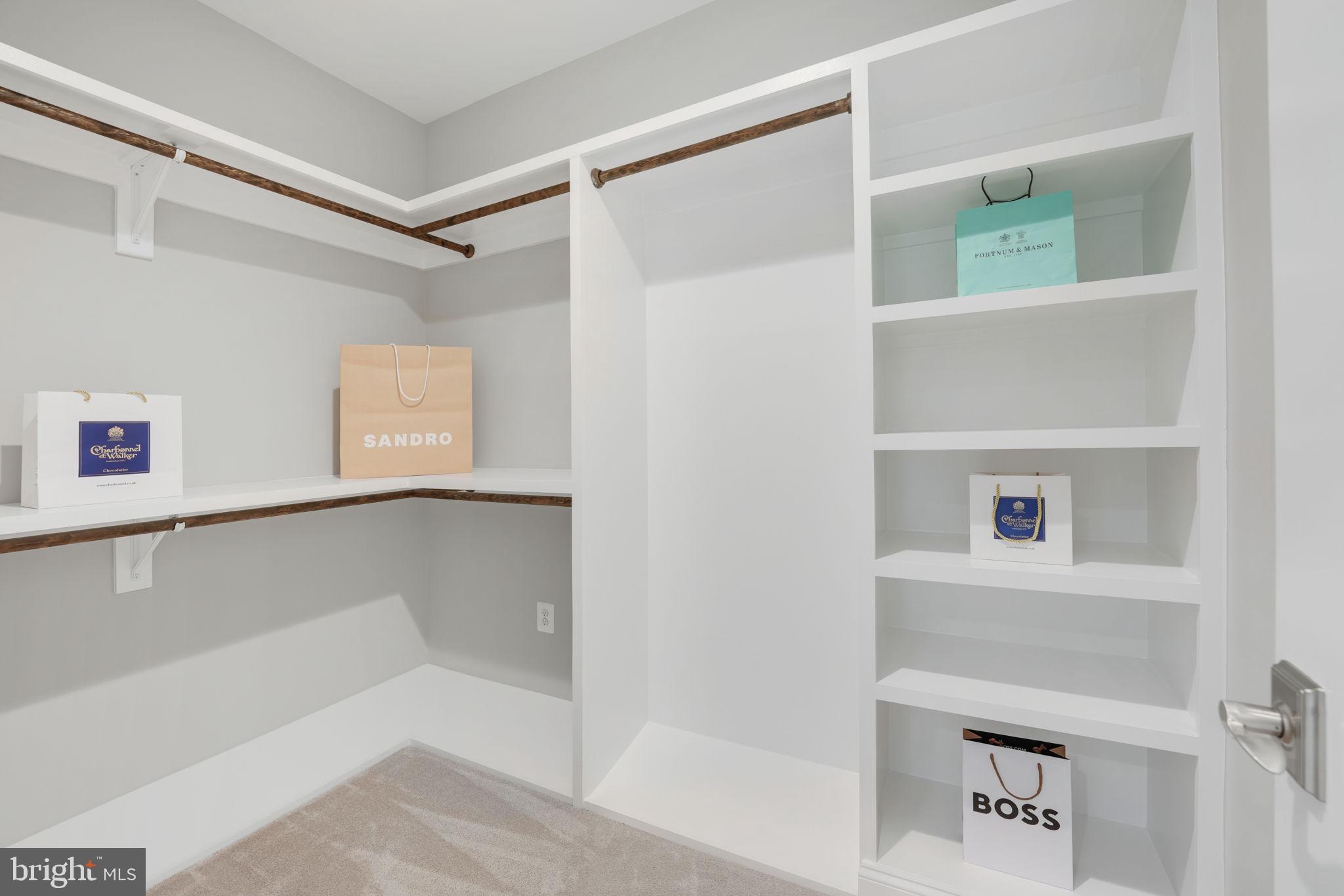 BERKSHIRE OAKWOOD - Residential