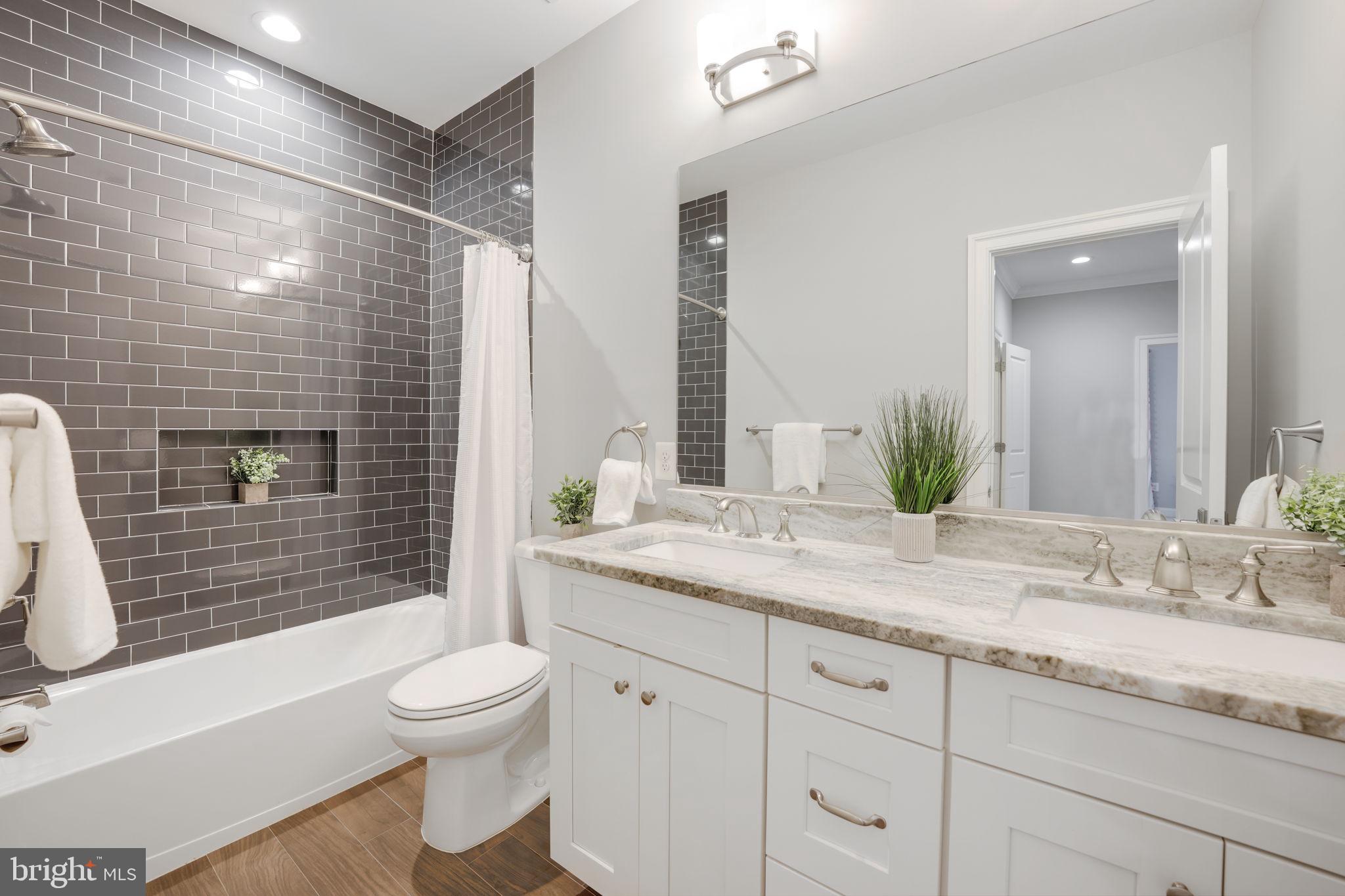 BERKSHIRE OAKWOOD - Residential