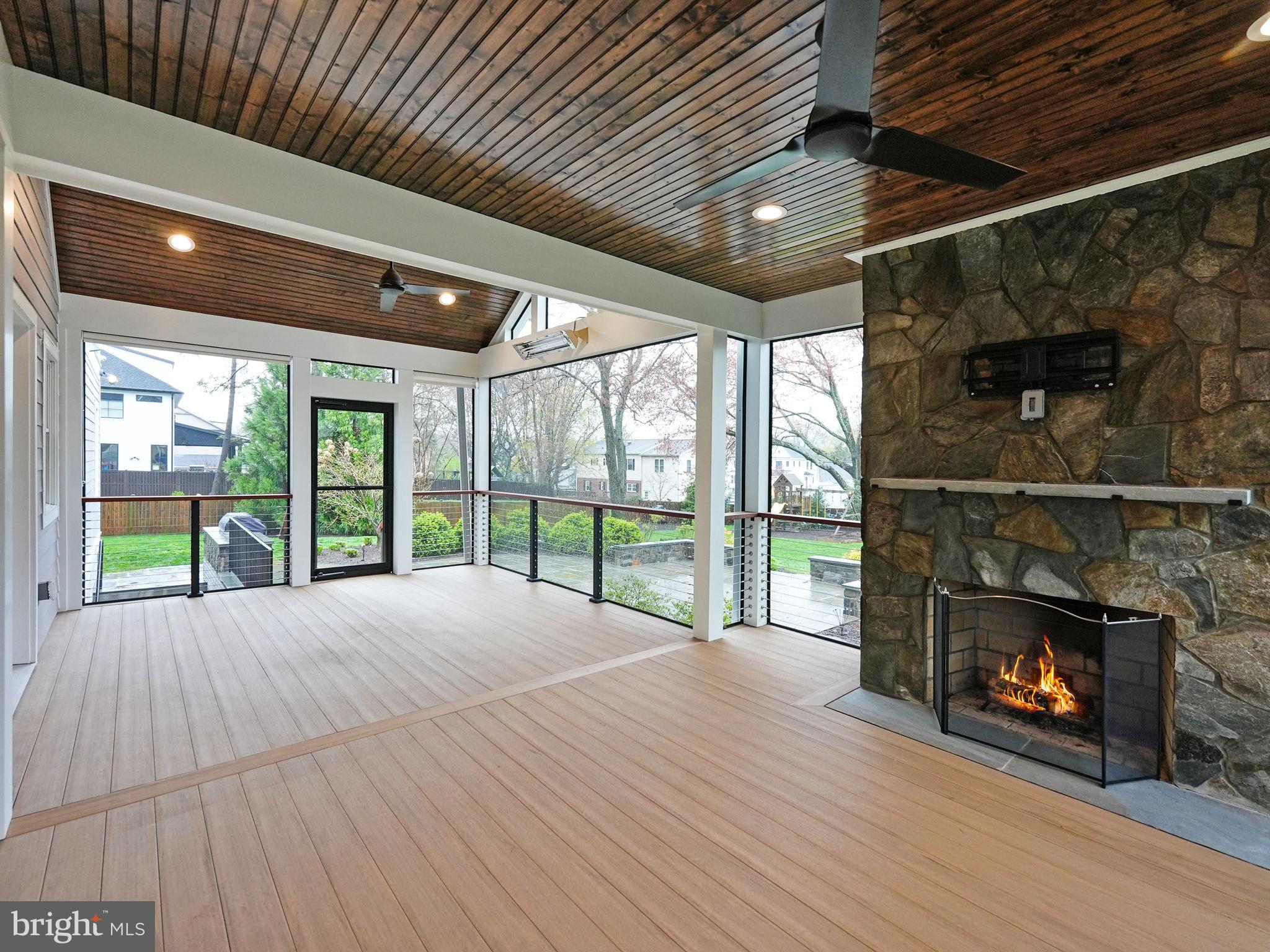 BERKSHIRE OAKWOOD - Residential