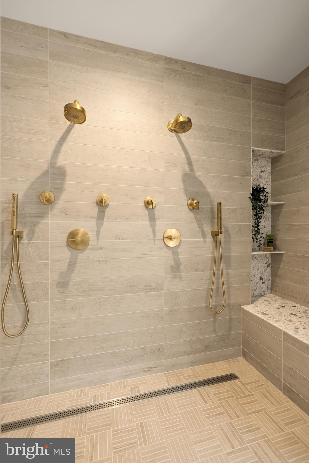 BANNOCKBURN - Residential