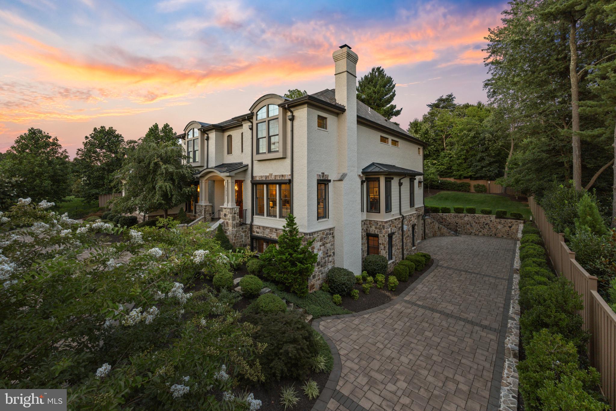 WESTMONT - Residential