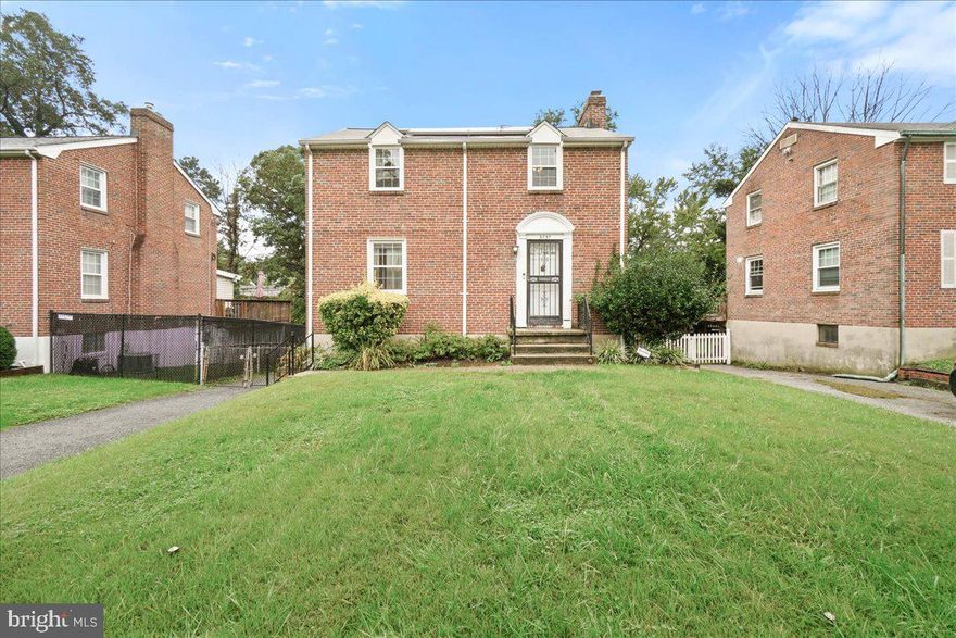 Welcome home! This beautifully maintained residence is nestled on a tranquil street. Boasting 3 spacious bedrooms and 2 full bathrooms, this property offers the perfect blend of comfort and style. 
Step inside to a bright and spacious living area, that features wood floors and a fireplace. The floor plan flows effortlessly into the dining space, making it ideal for both everyday living and entertaining guests. The updated kitchen features modern appliances, white cabinets and a custom backsplash.
The main level features a bedroom and full bath, ideal for guests. Upstairs, you'll find 2 comfortable bedrooms plus a flexible bonus room for office or nursery. The updated full bathroom features contemporary finishes.
Don’t miss out on the opportunity to call 3737 Oak Ave your own!