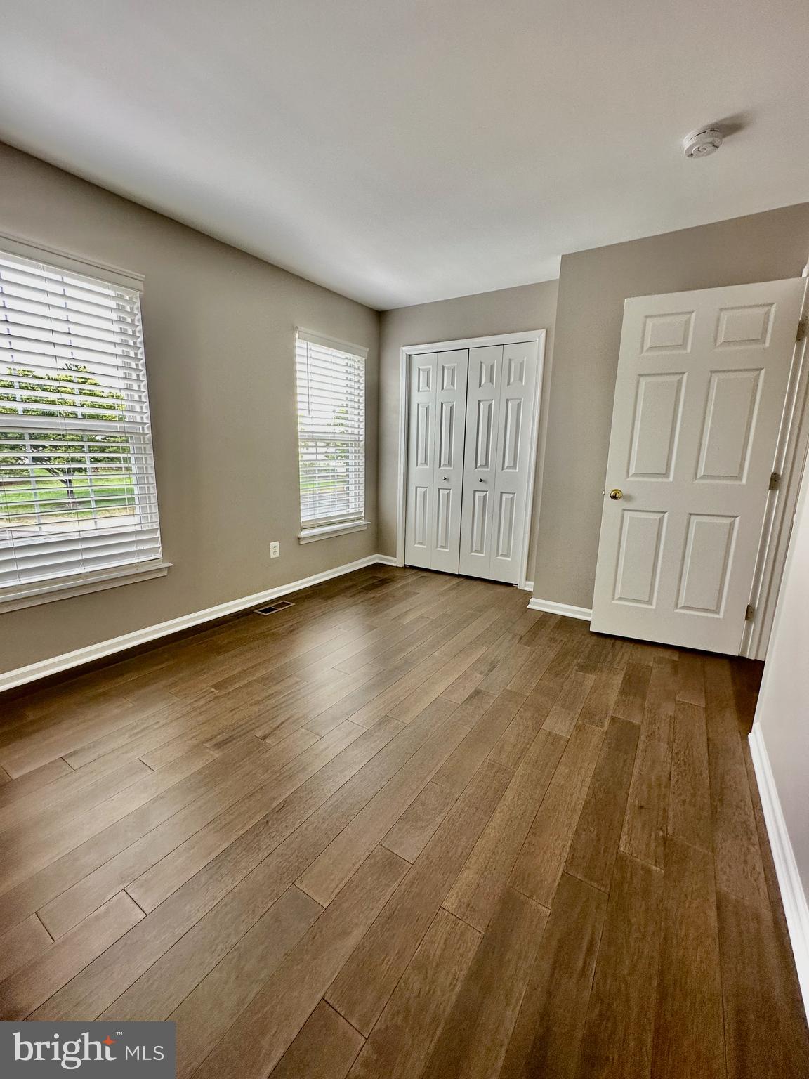 ASHBURN VILLAGE - Residential Lease