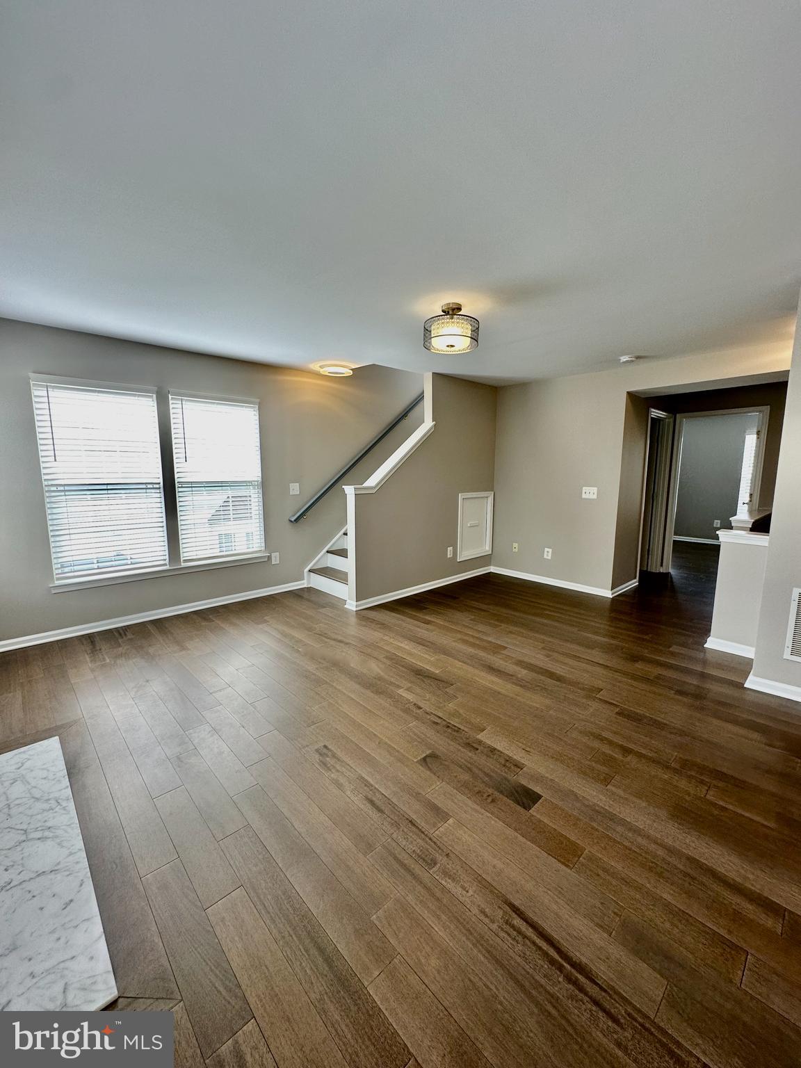 ASHBURN VILLAGE - Residential Lease