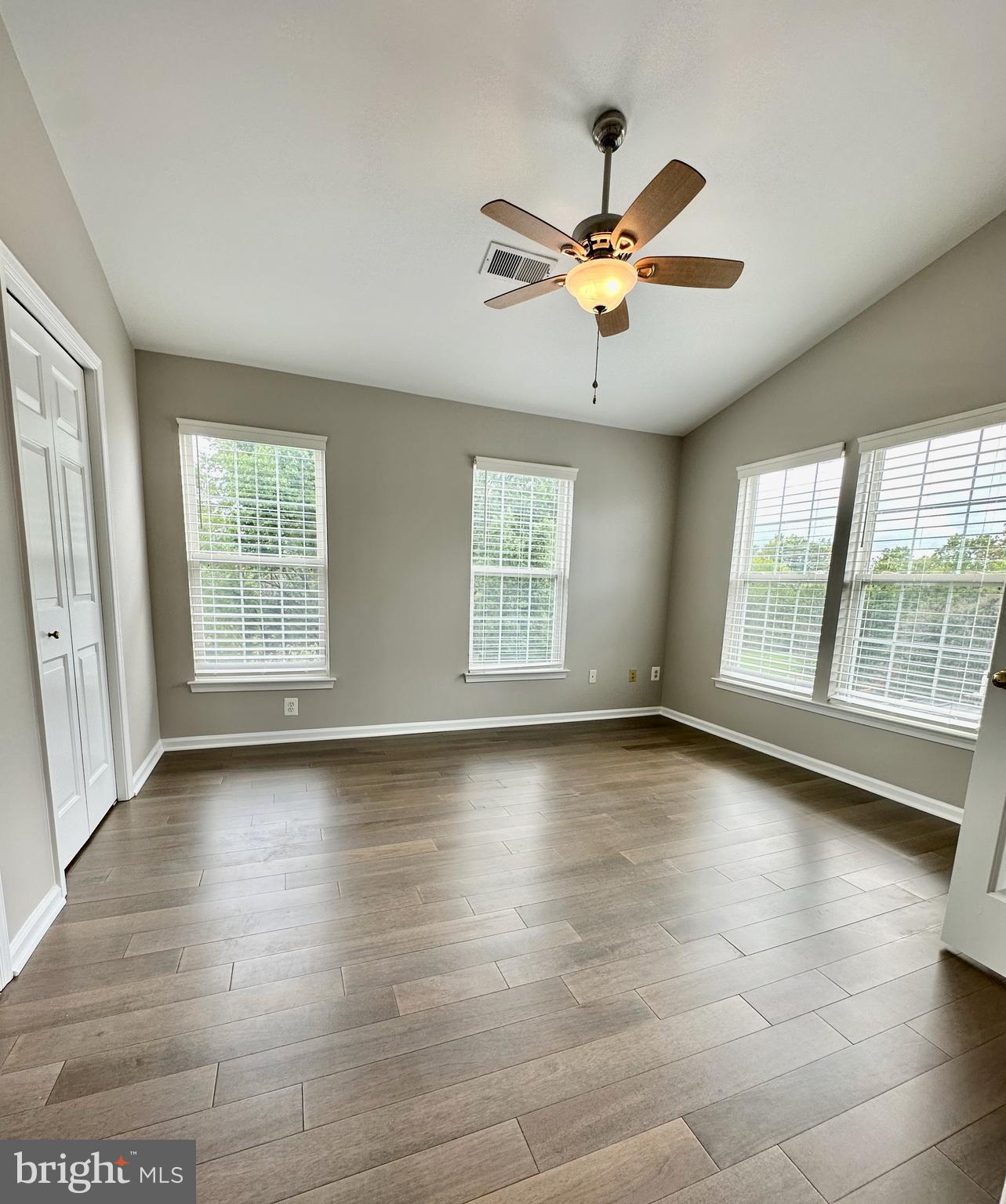 ASHBURN VILLAGE - Residential Lease