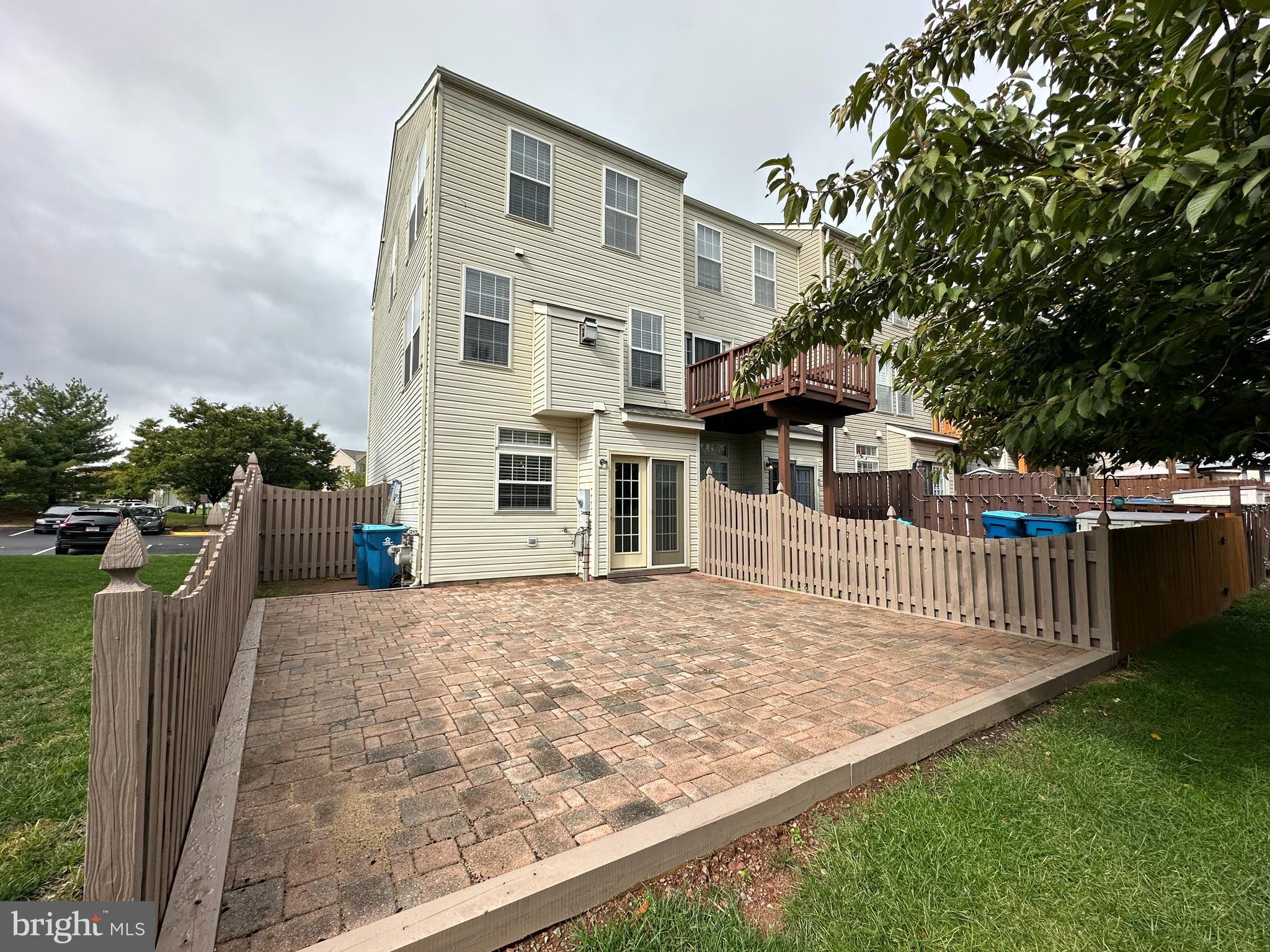 ASHBURN VILLAGE - Residential Lease