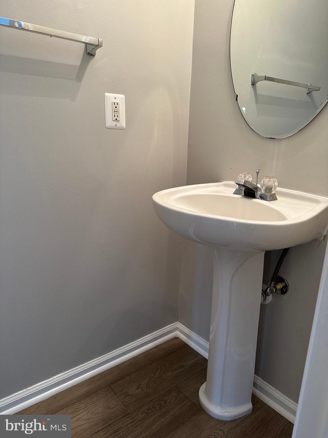 ASHBURN VILLAGE - Residential Lease