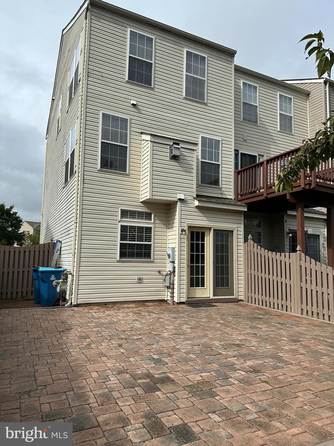 ASHBURN VILLAGE - Residential Lease