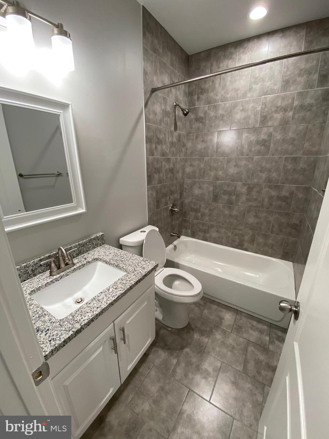 YORKSHIRE VILLAGE - Residential