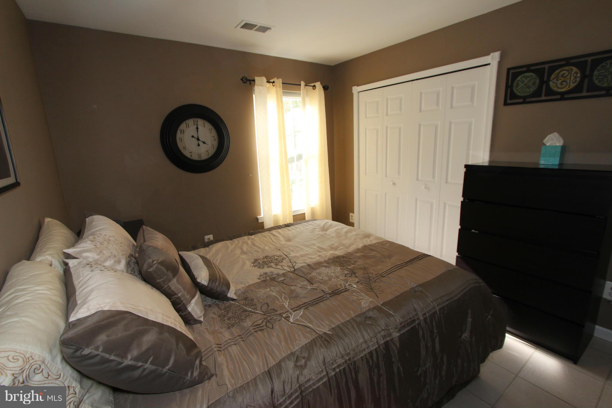 COUNTRYSIDE - Residential