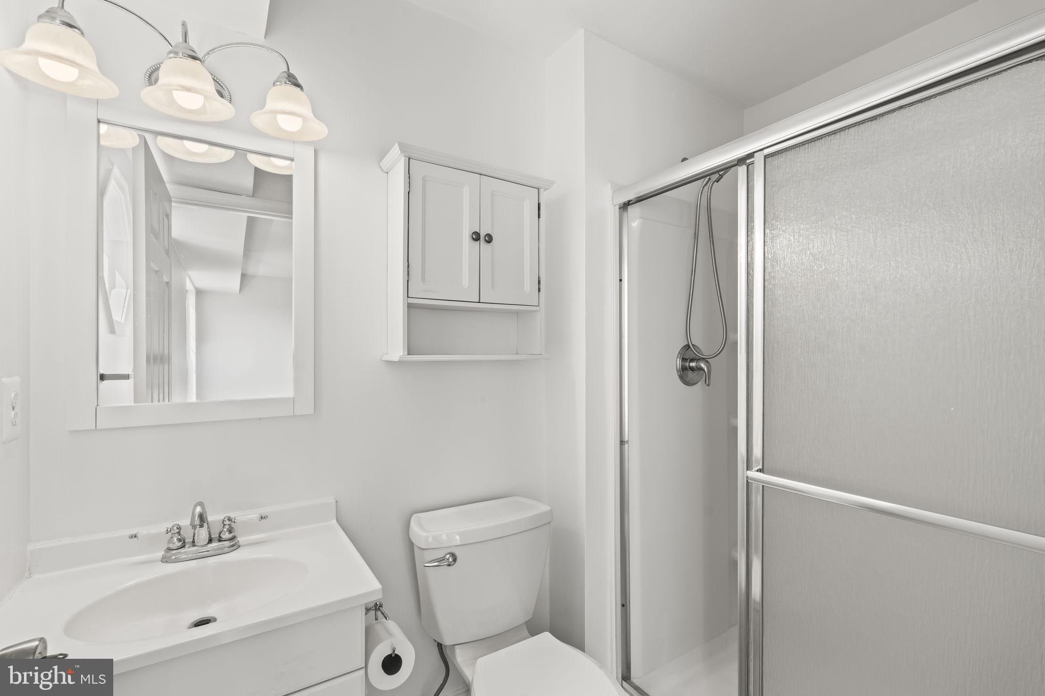 CROMWELL FOUNTAIN - Residential