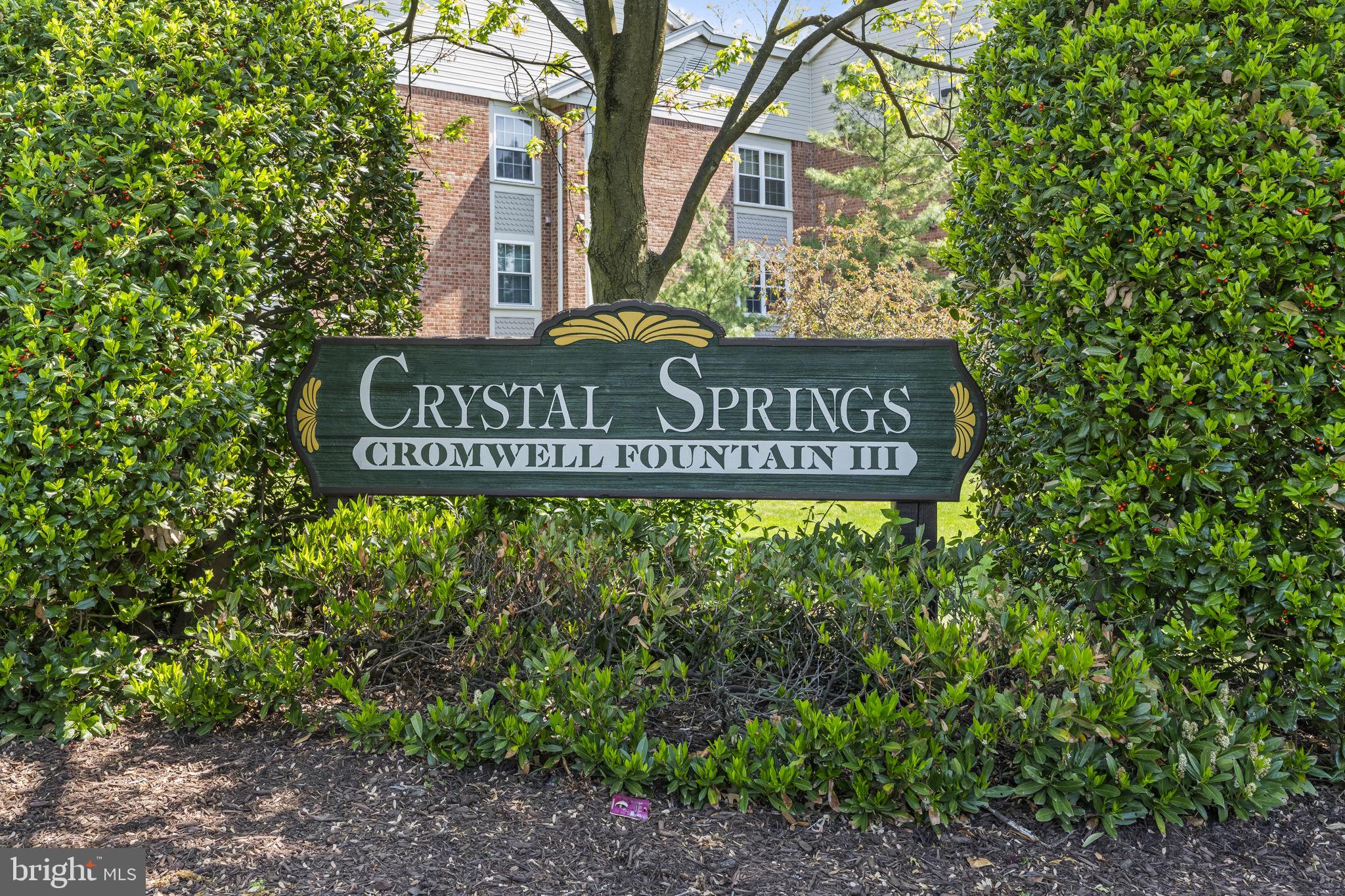 CROMWELL FOUNTAIN - Residential