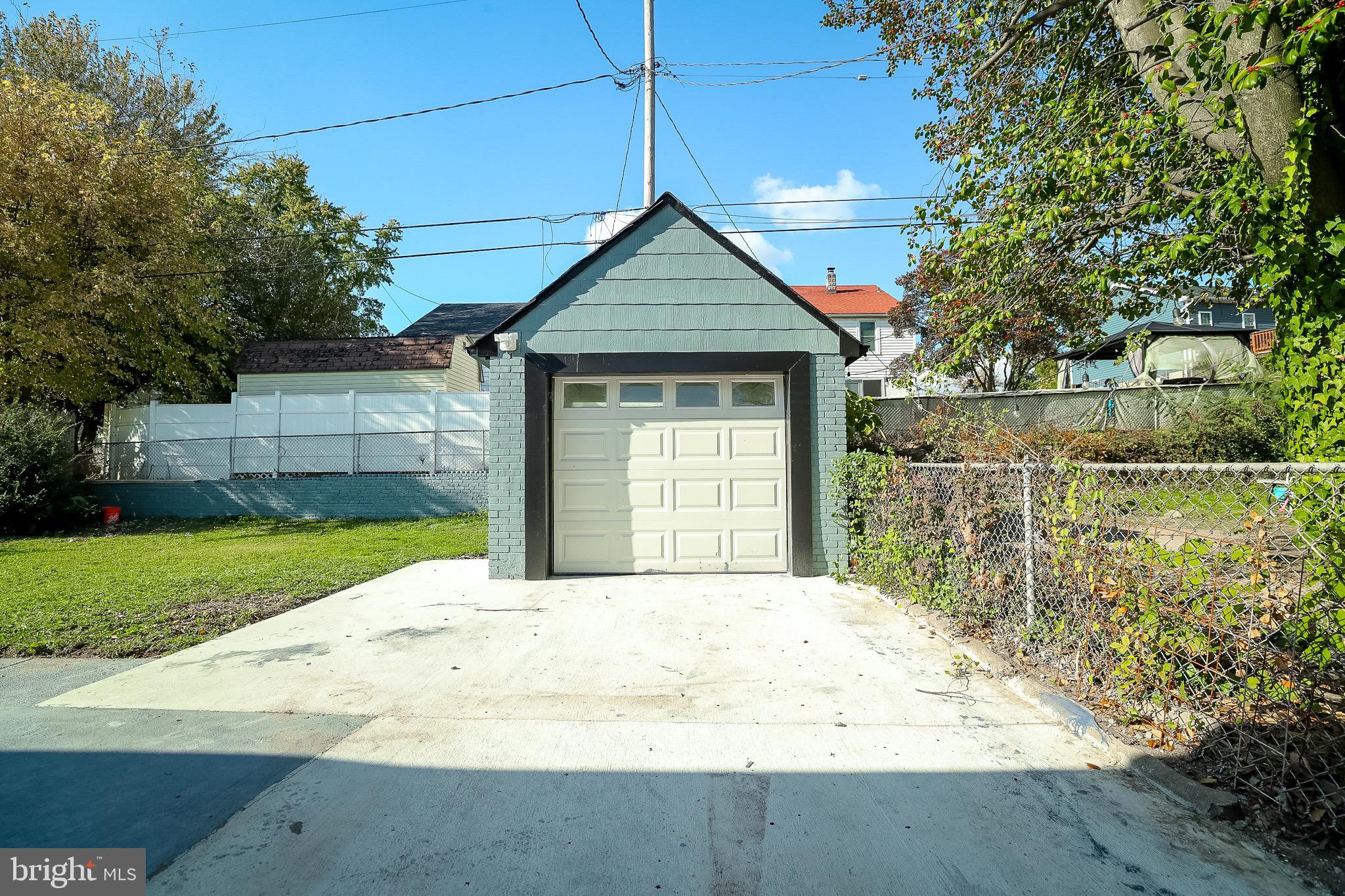 FRANKFORD - Residential