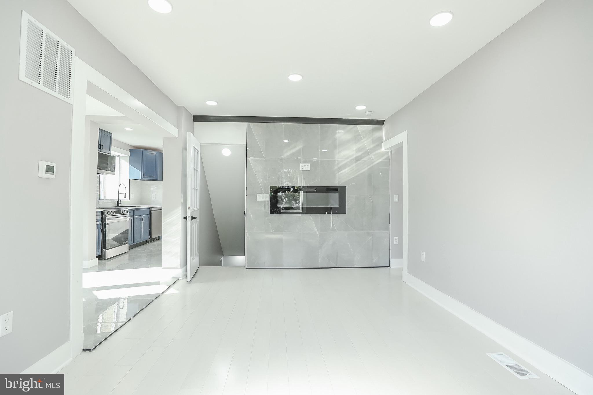 FRANKFORD - Residential