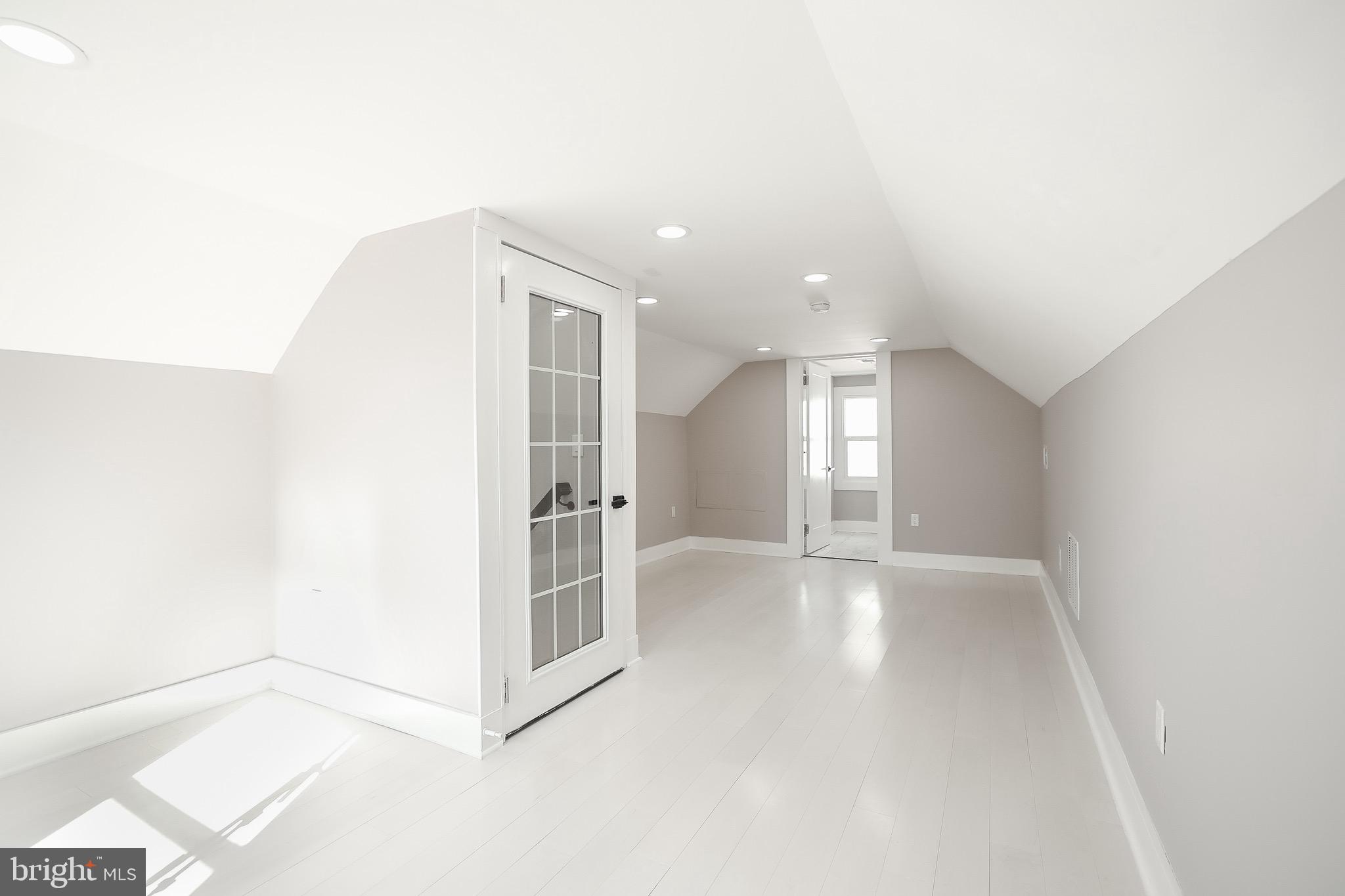 FRANKFORD - Residential