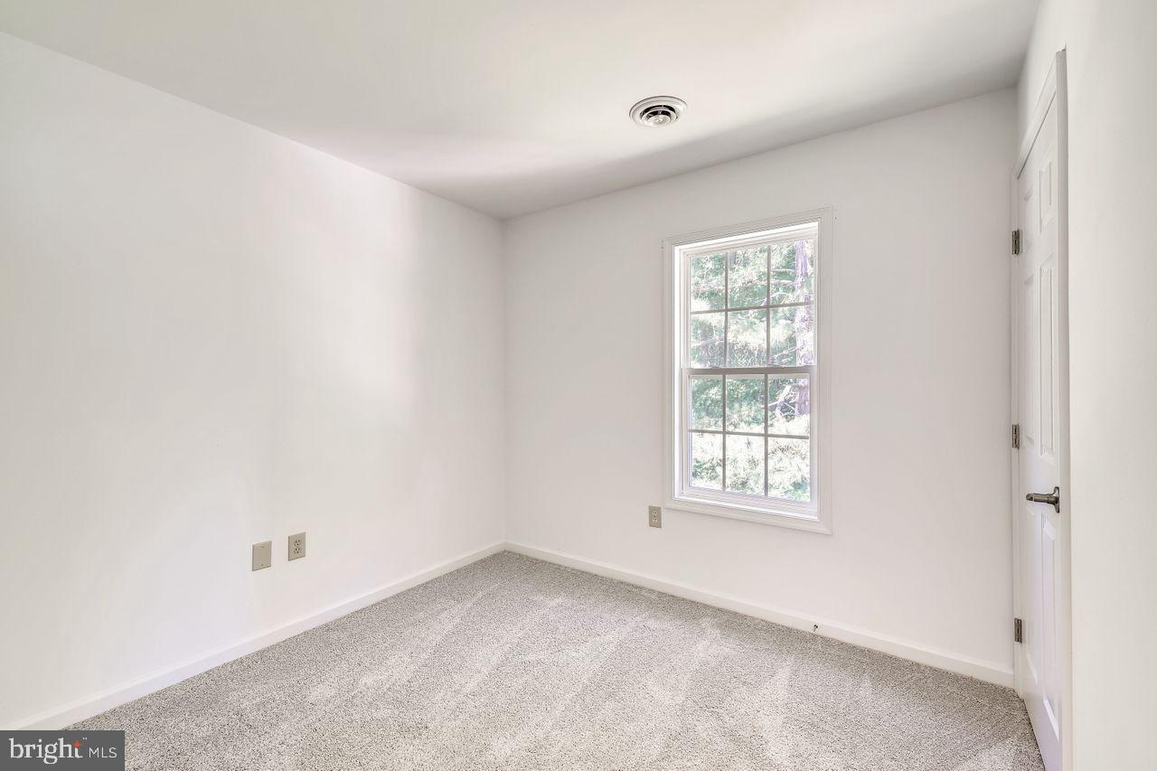 MEADOW BROOK - Residential