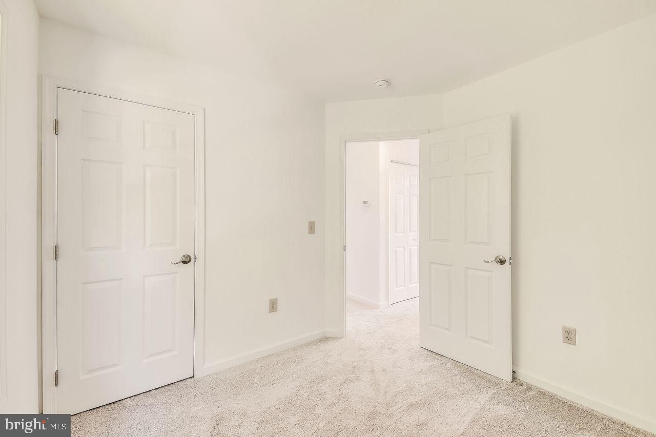 MEADOW BROOK - Residential