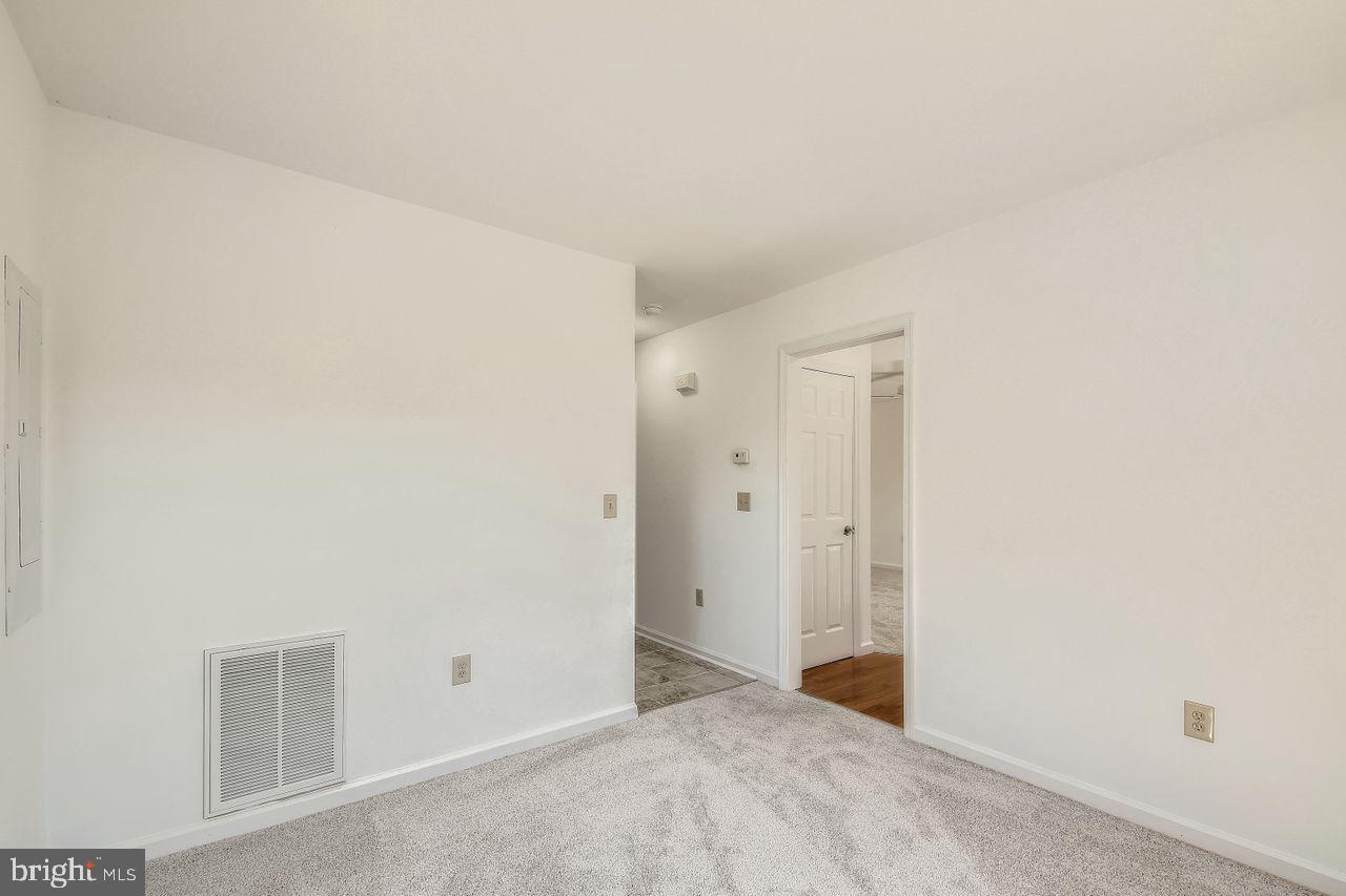 MEADOW BROOK - Residential