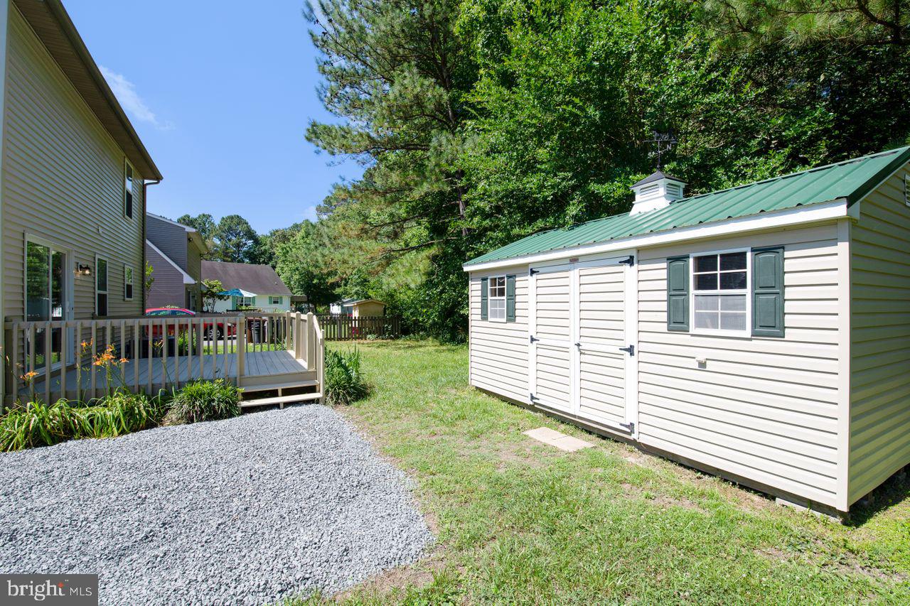 MEADOW BROOK - Residential