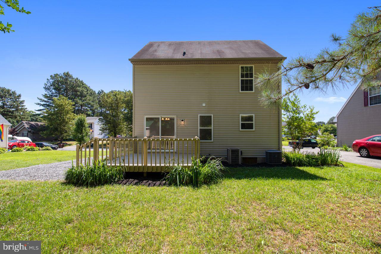 MEADOW BROOK - Residential