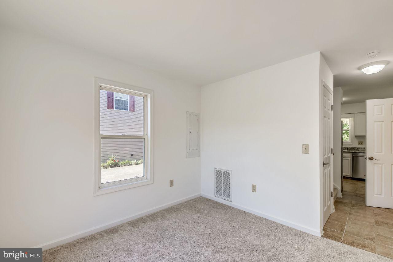 MEADOW BROOK - Residential