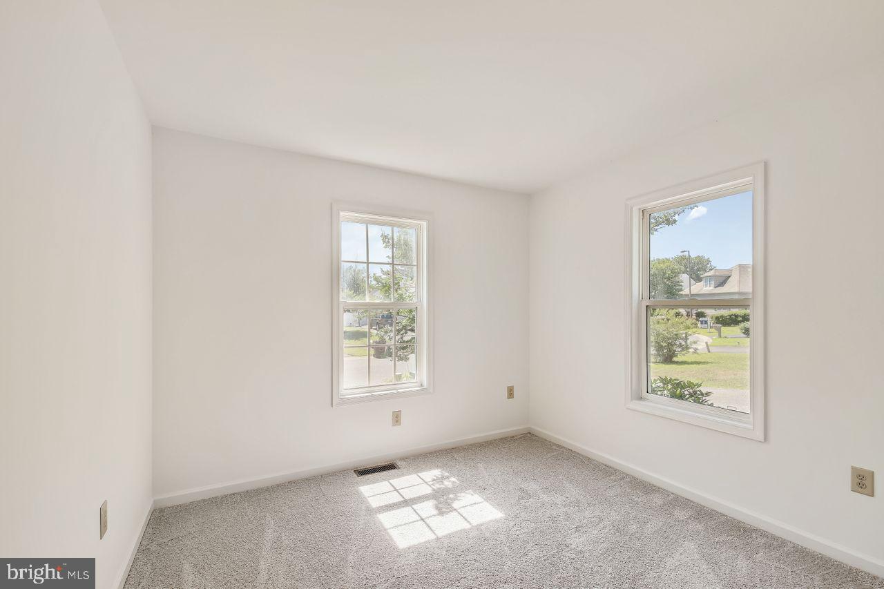 MEADOW BROOK - Residential