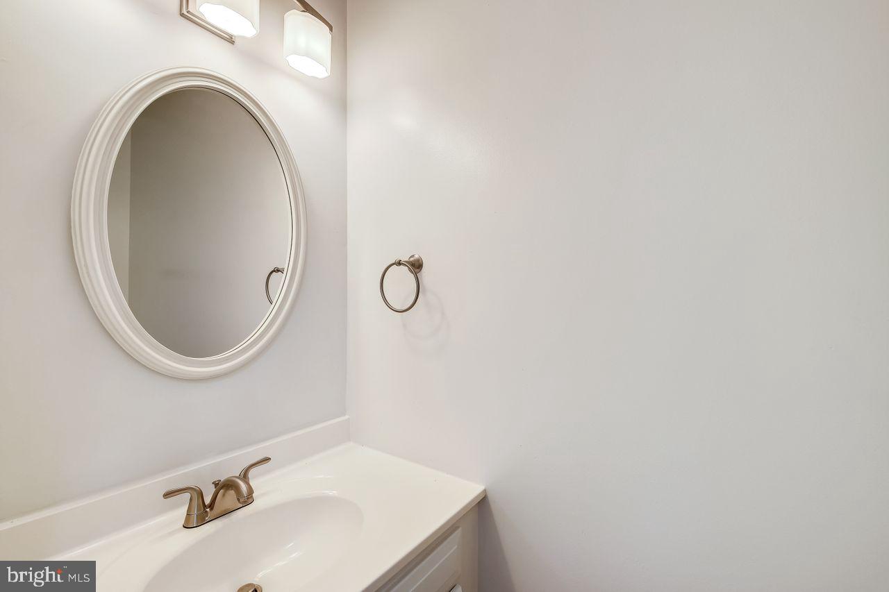 MEADOW BROOK - Residential