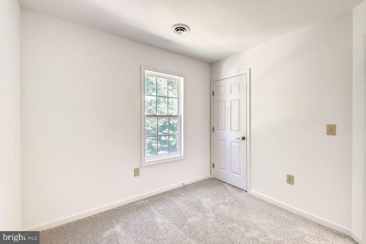 MEADOW BROOK - Residential