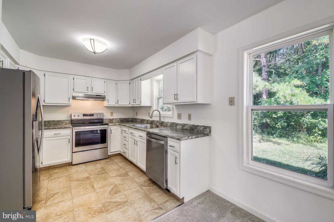 MEADOW BROOK - Residential