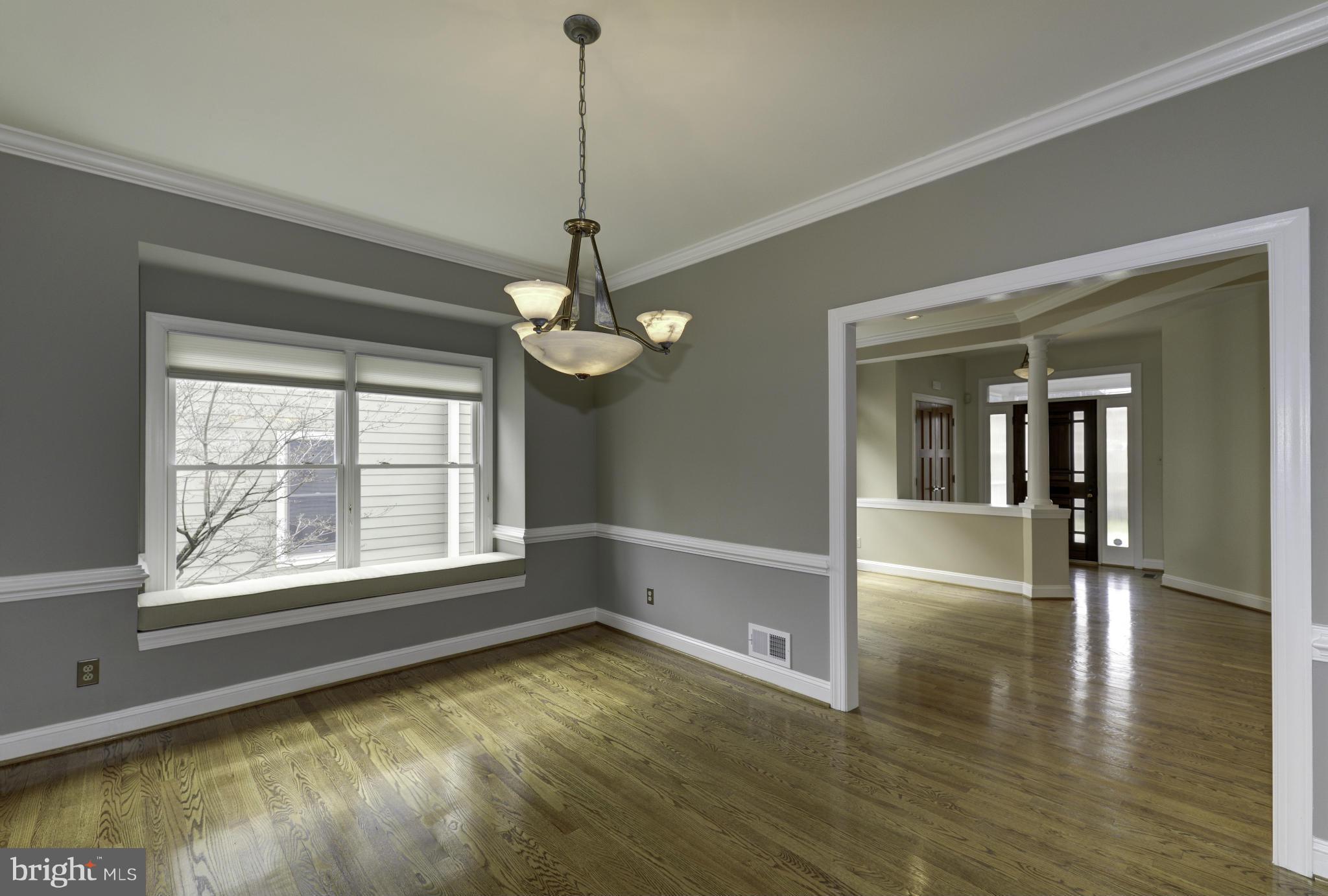 LYON VILLAGE - Residential