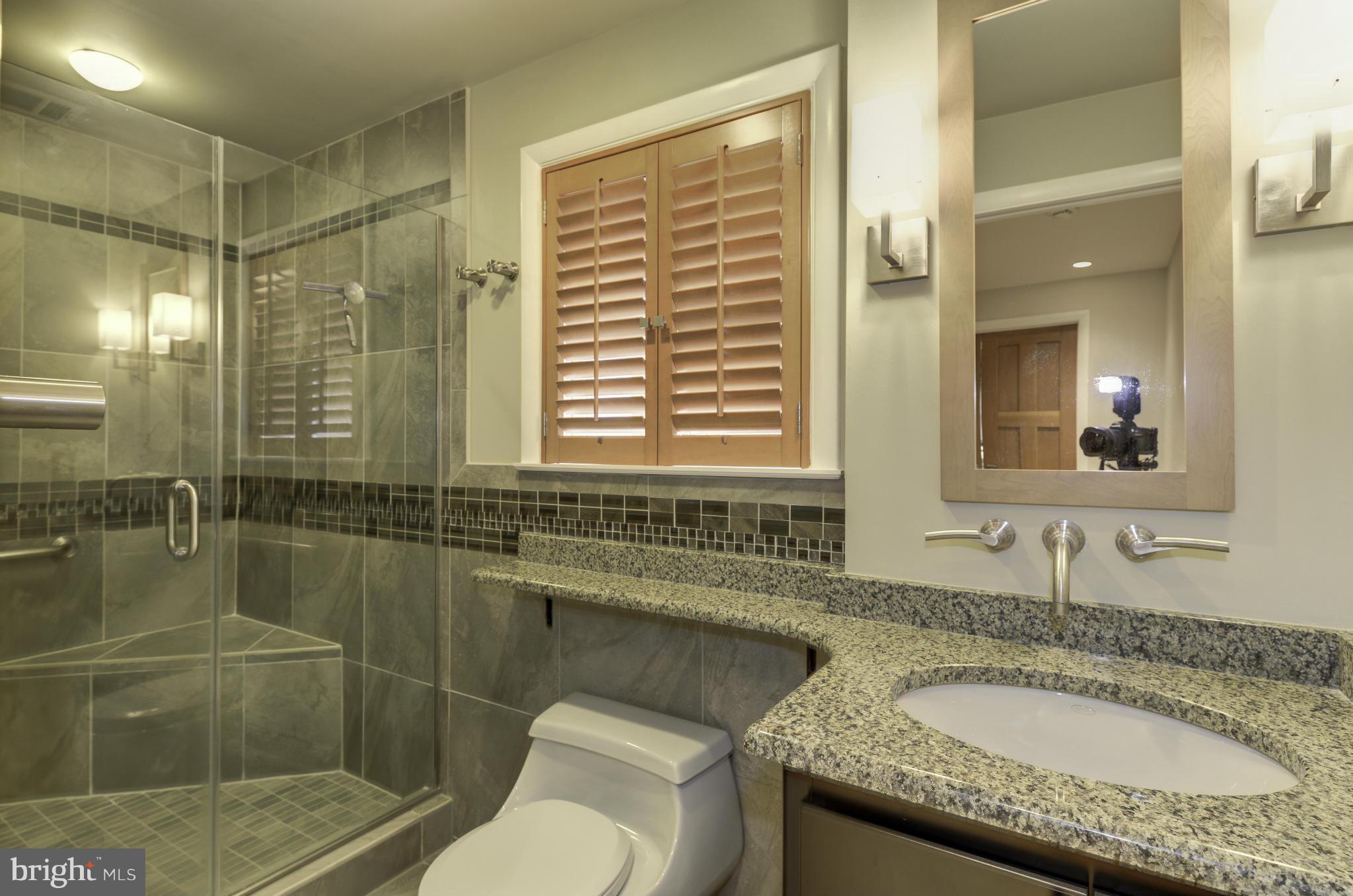 LYON VILLAGE - Residential