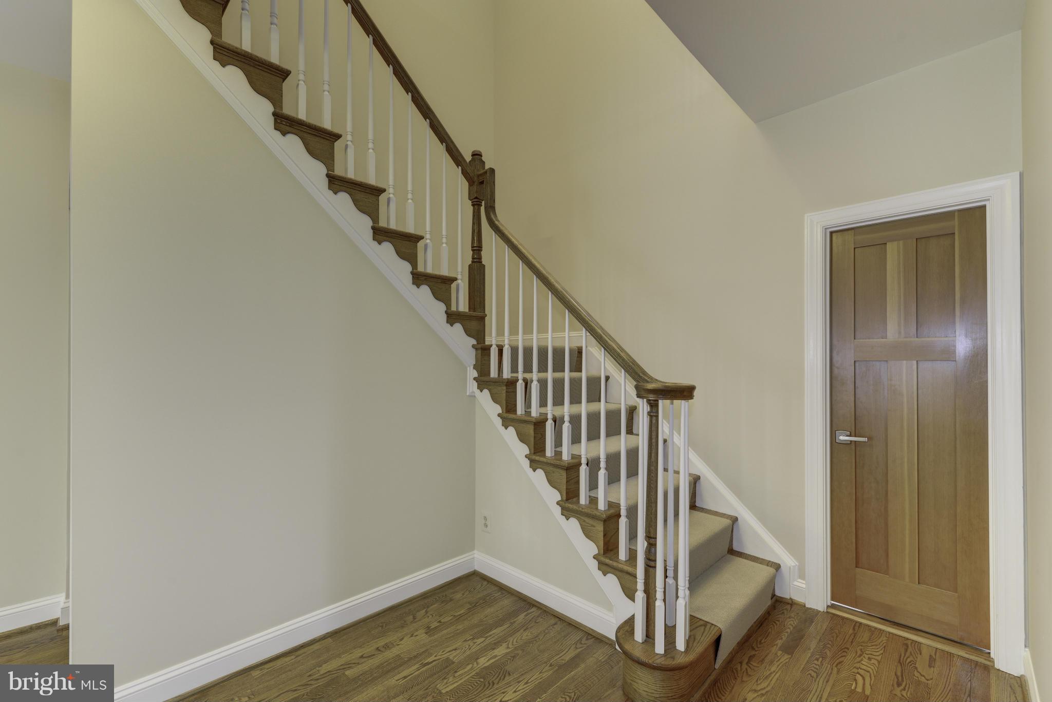 LYON VILLAGE - Residential