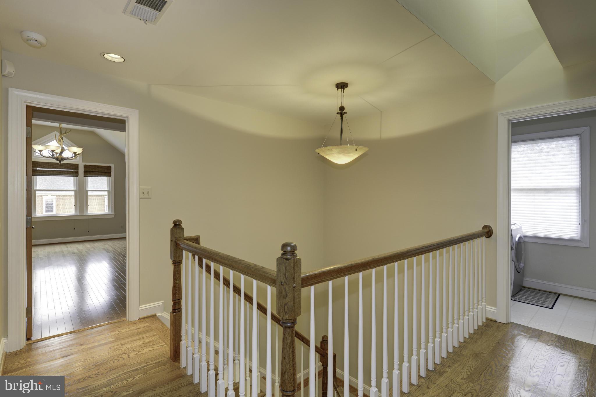 LYON VILLAGE - Residential