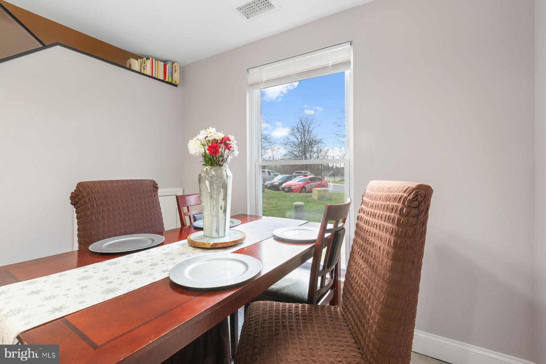 DUMONT OAKS - Residential