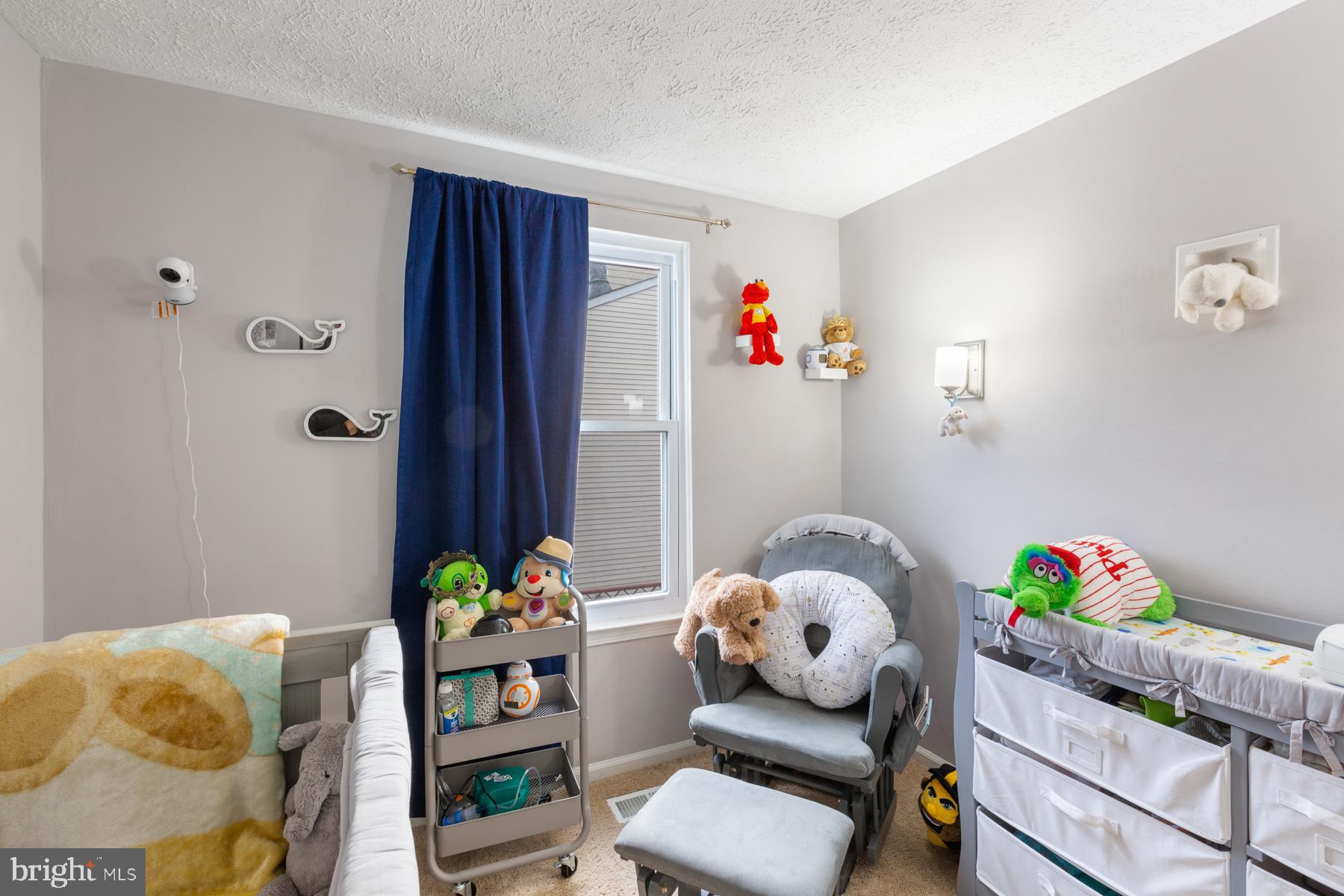 DUMONT OAKS - Residential