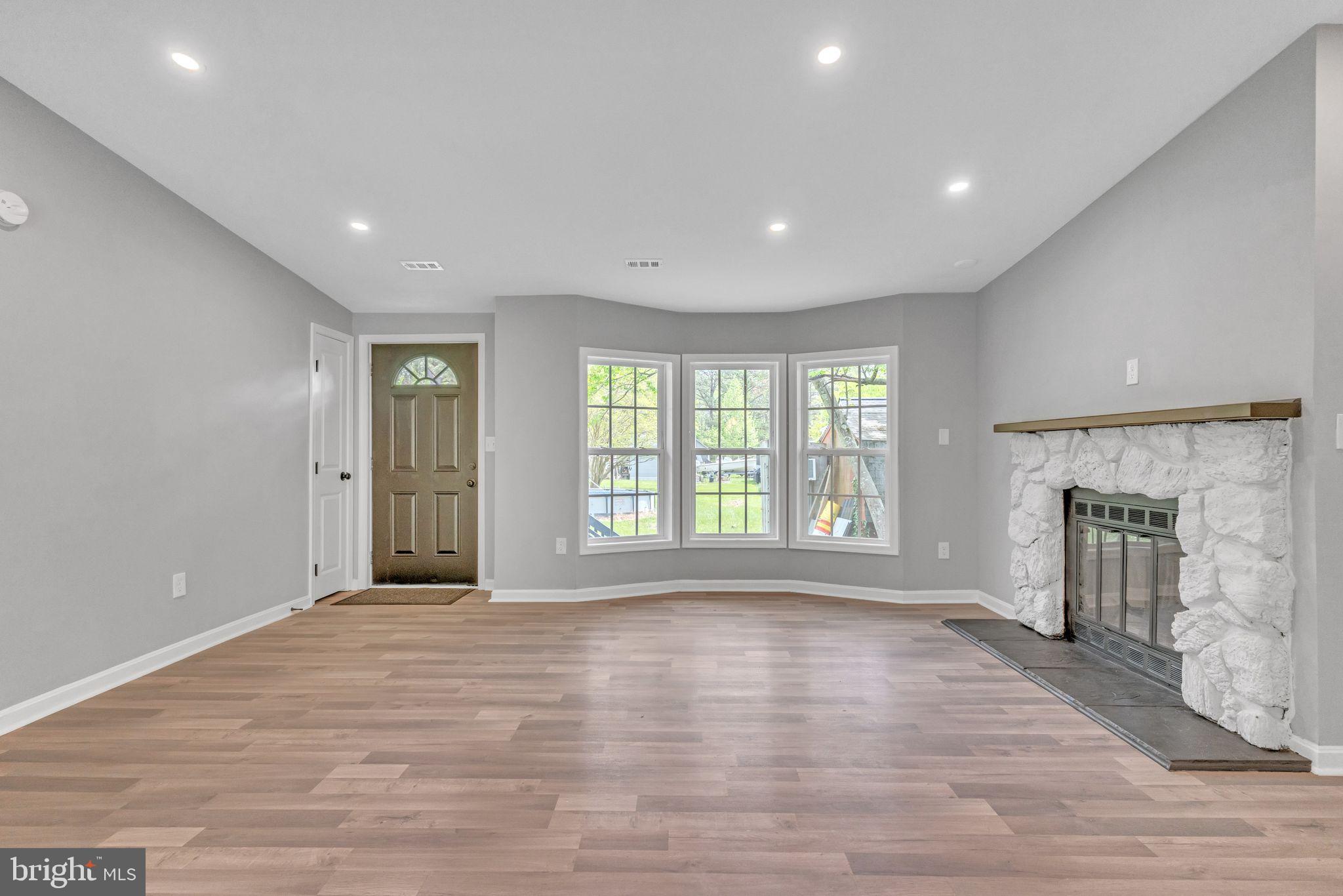 4067 SONGBIRD LANE