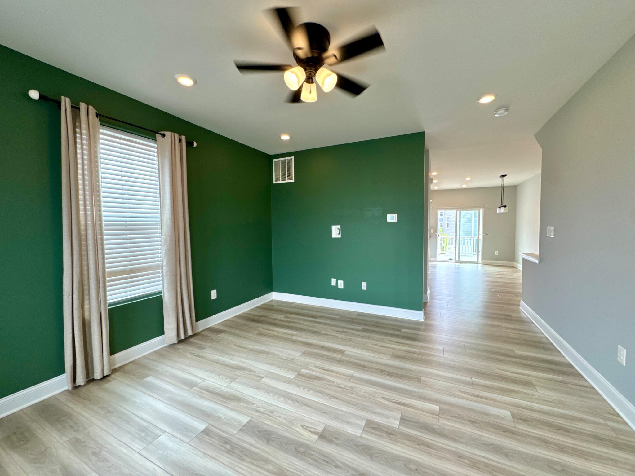 PLANTATION LAKES - Residential