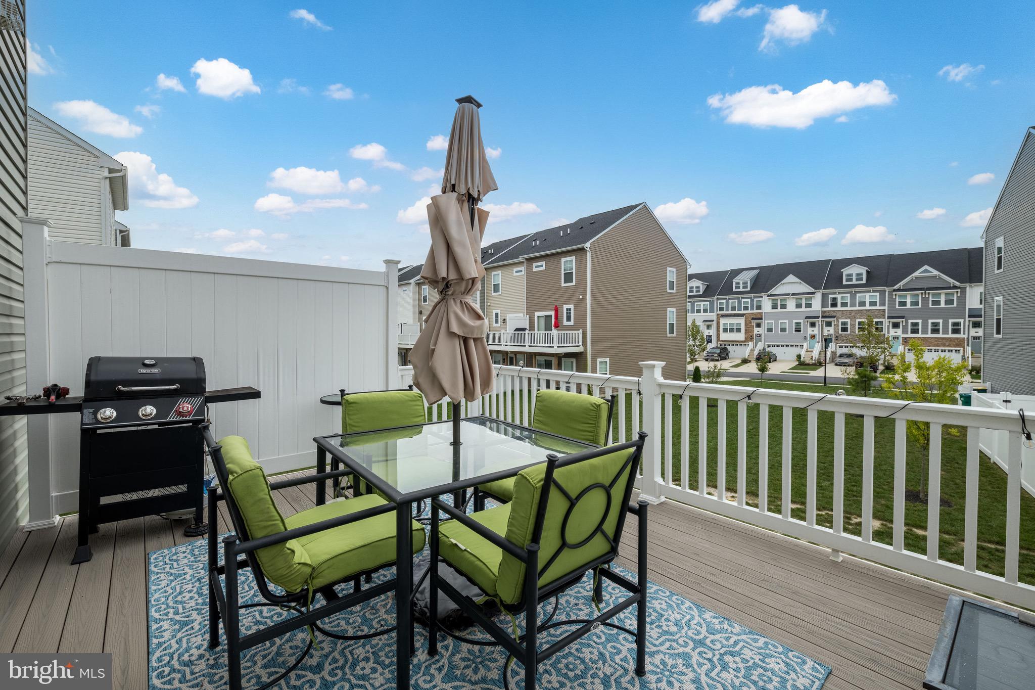 PLANTATION LAKES - Residential