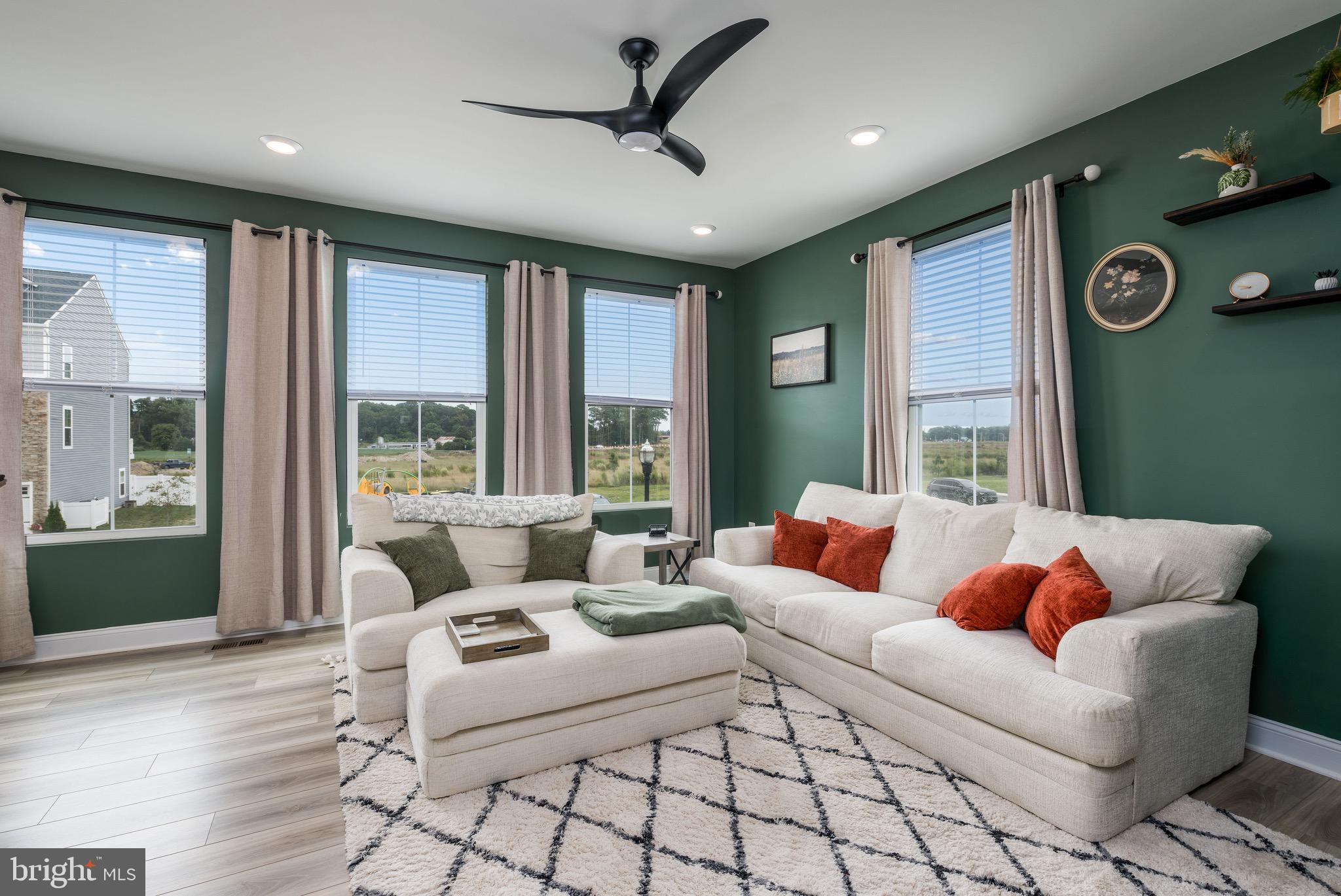 PLANTATION LAKES - Residential