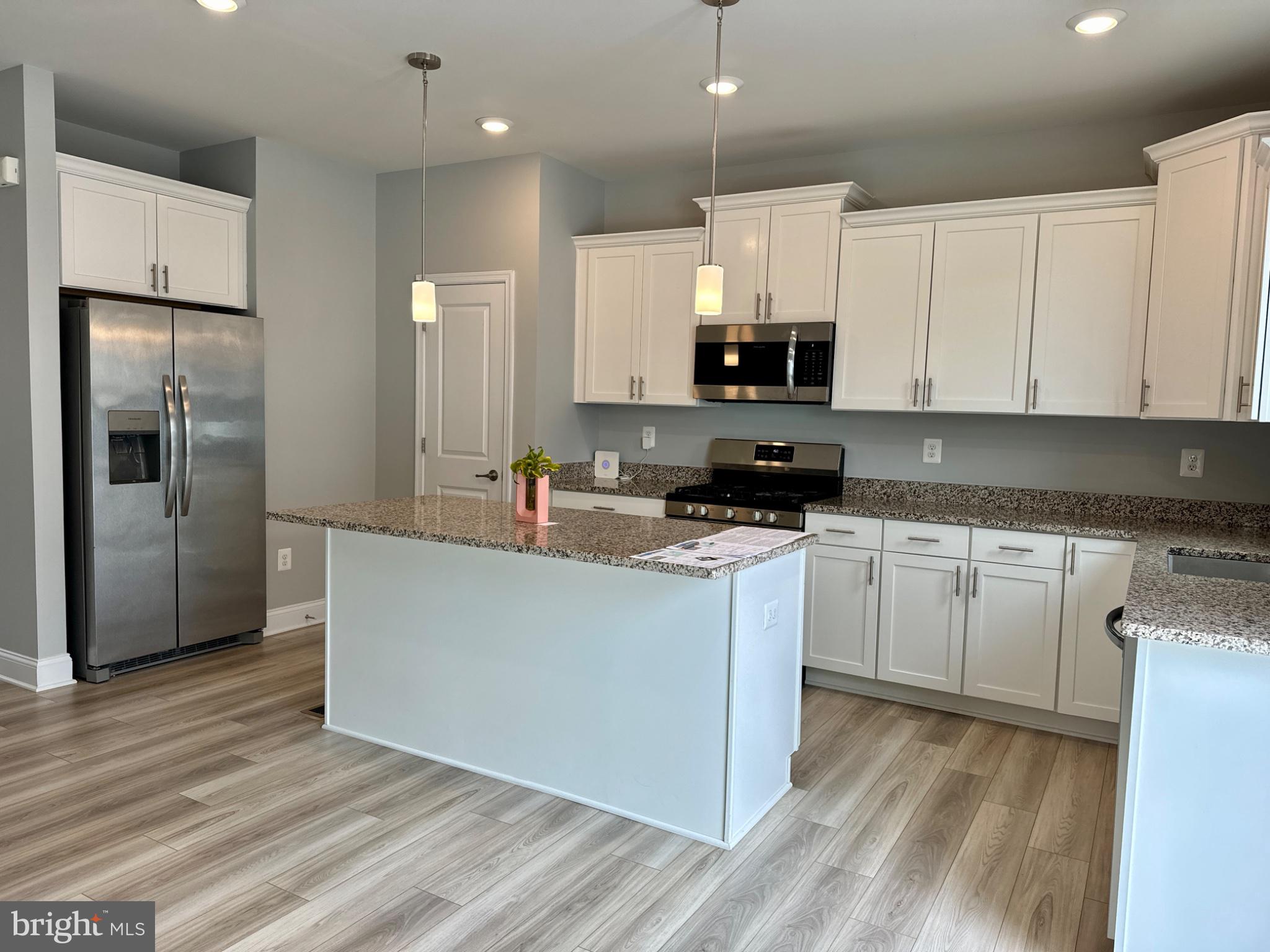 PLANTATION LAKES - Residential