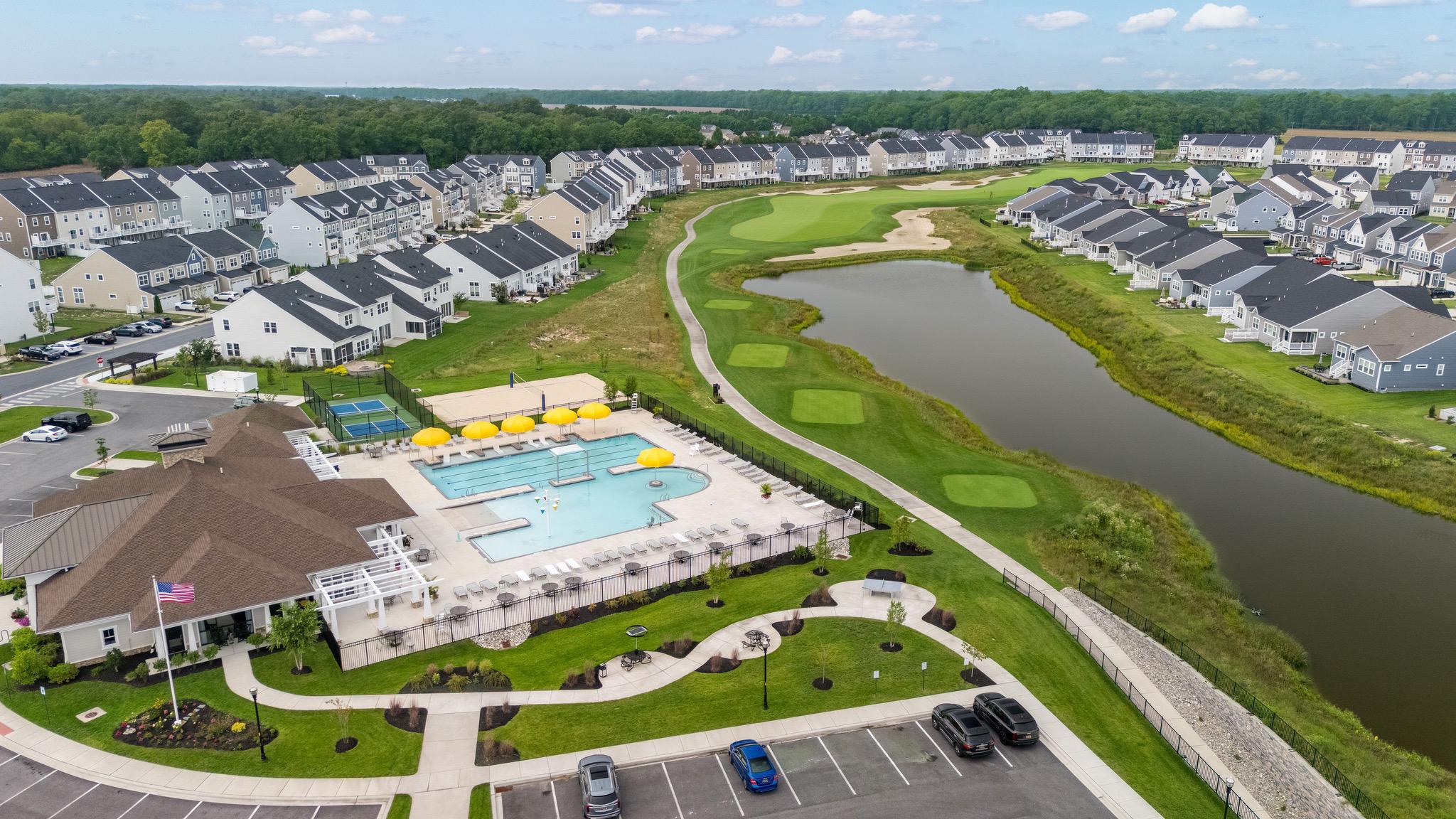 PLANTATION LAKES - Residential