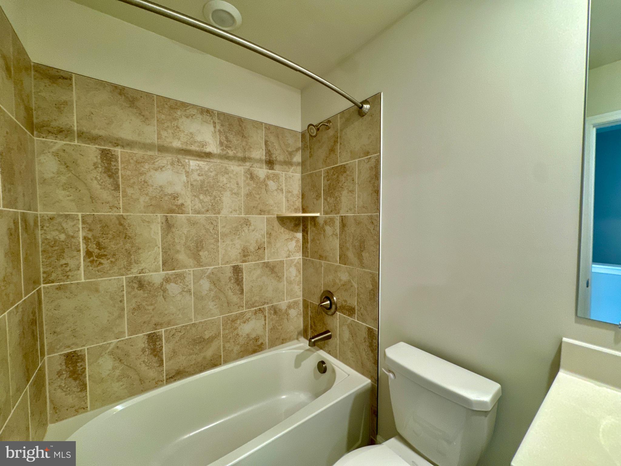 PLANTATION LAKES - Residential