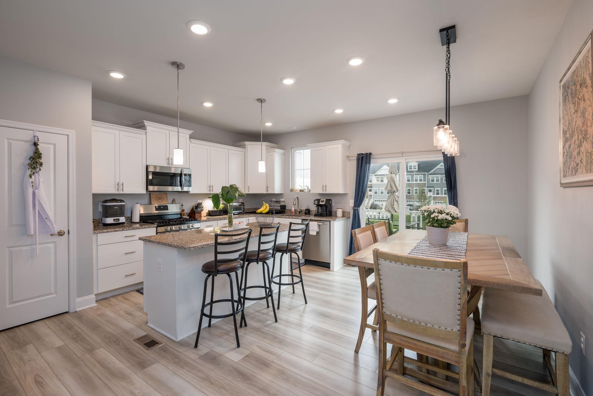 PLANTATION LAKES - Residential