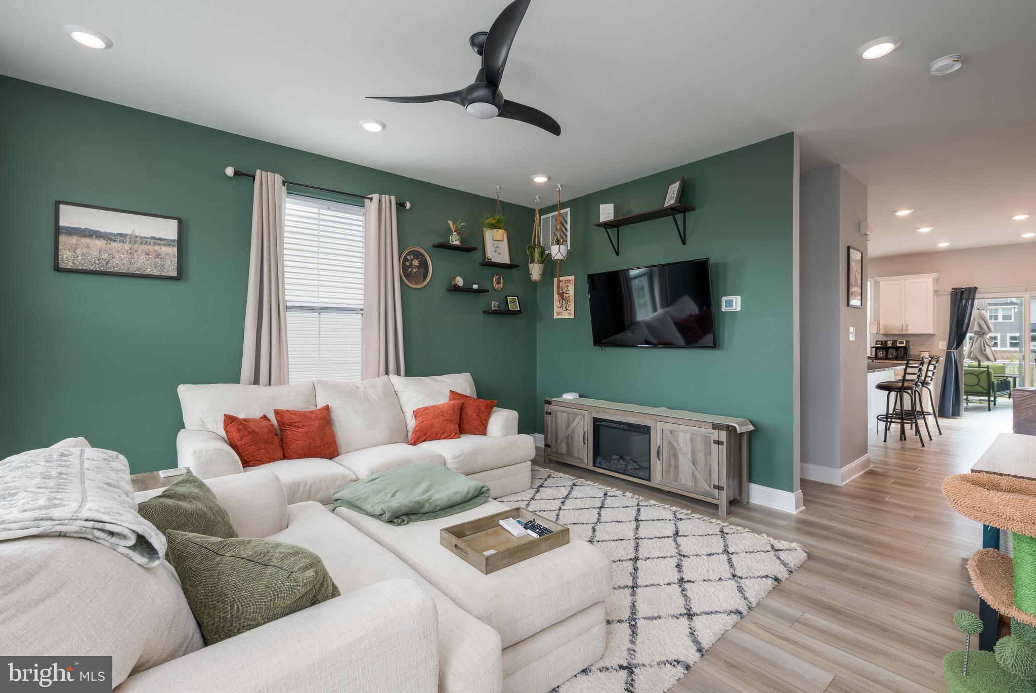 PLANTATION LAKES - Residential