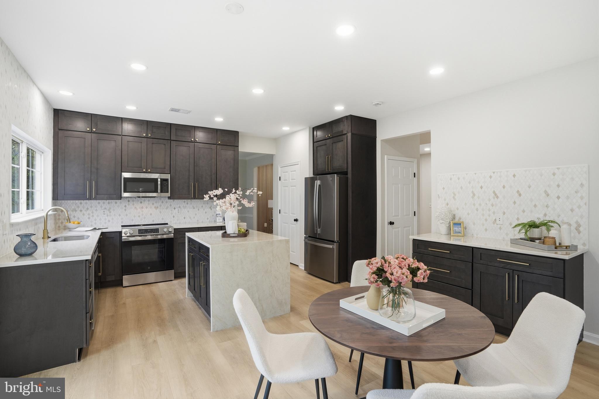 LOCUST GROVE - Residential