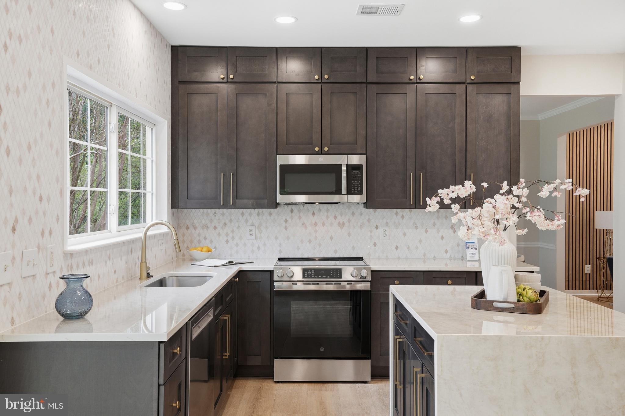 LOCUST GROVE - Residential