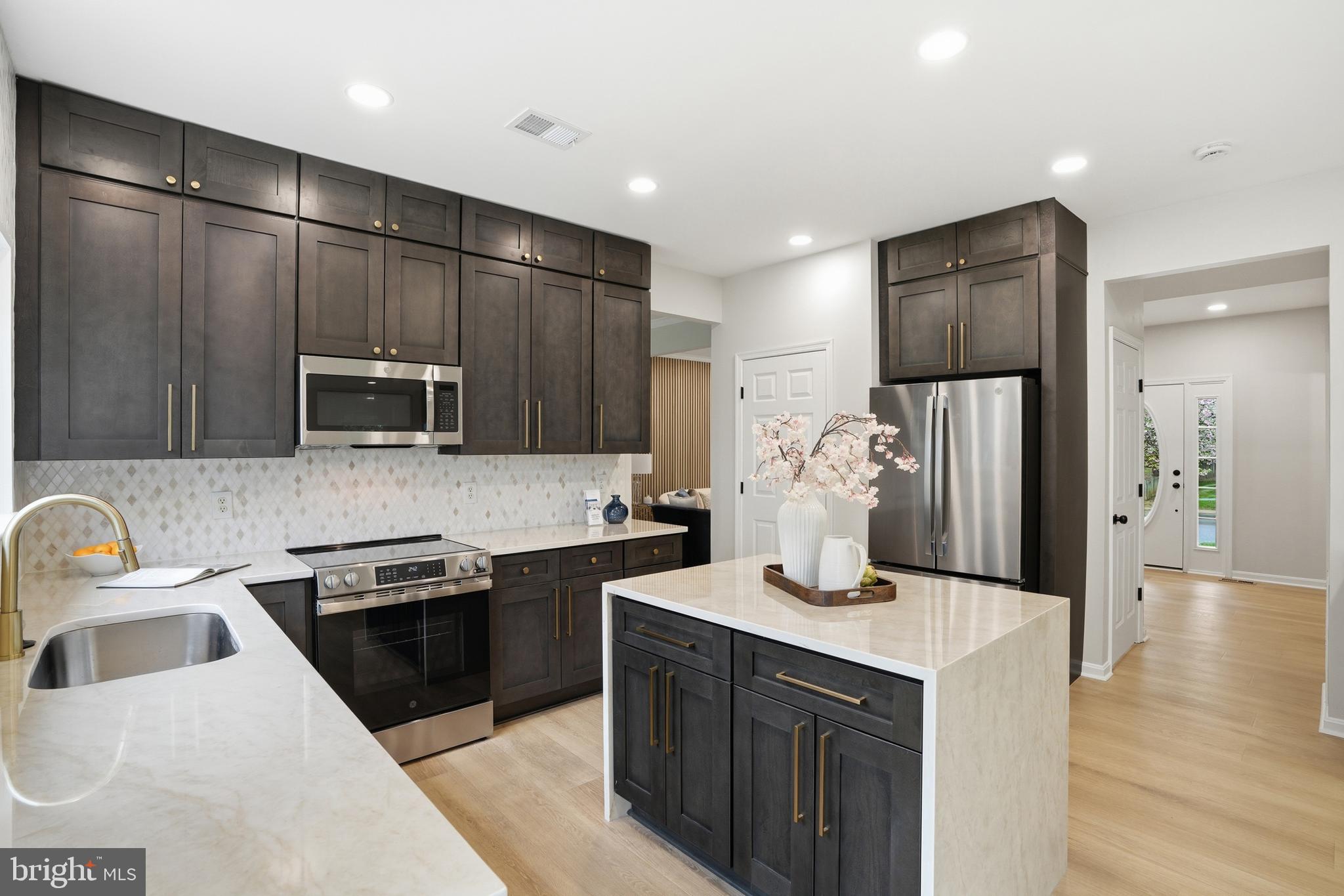 LOCUST GROVE - Residential